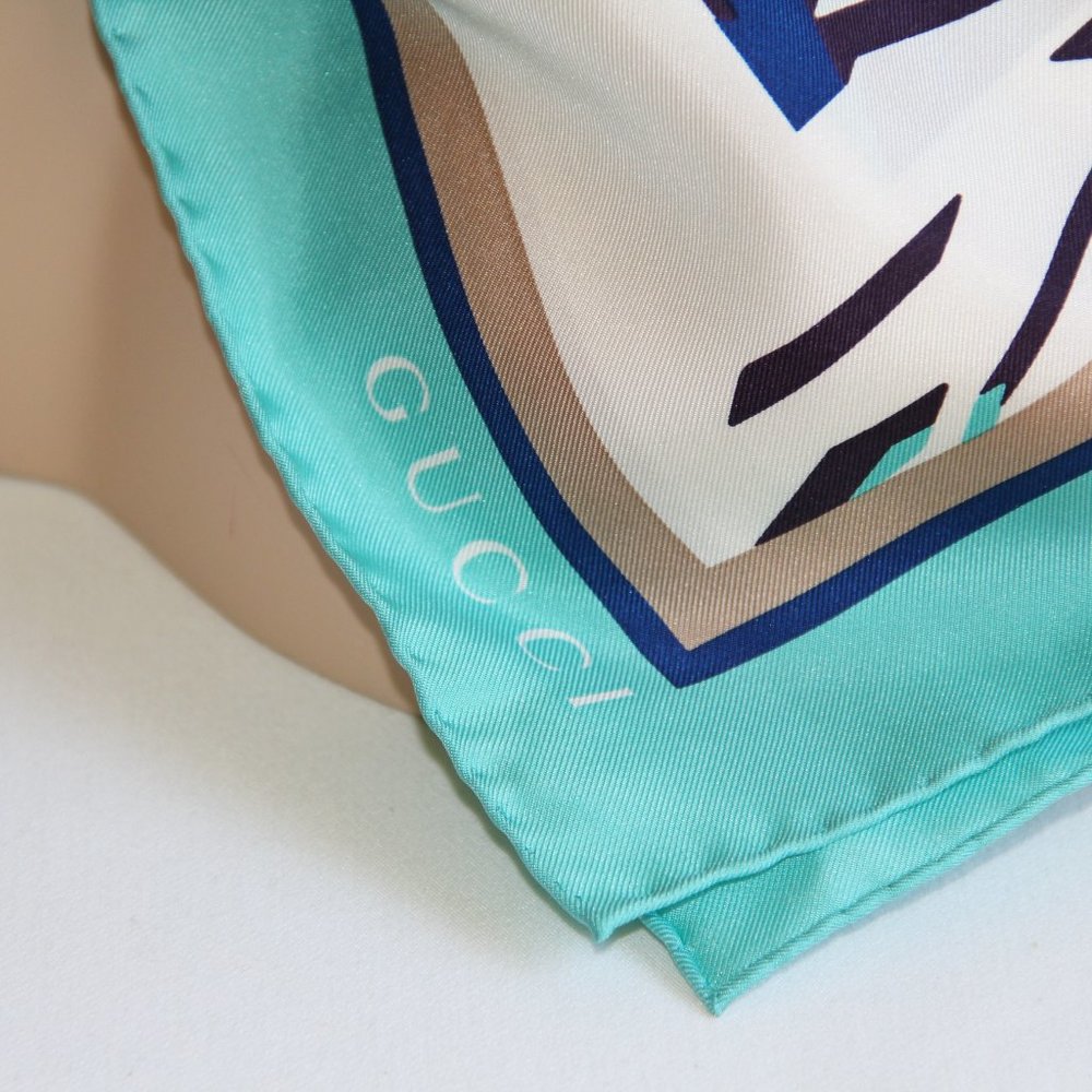 Gucci 100% Silk Scarf.  RARE Gorgeous - Picture 6 of 13